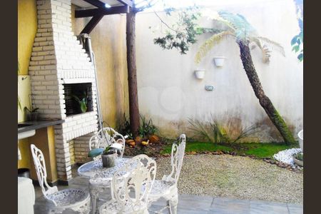 Casa à venda com 180m², 3 quartos e 2 vagas