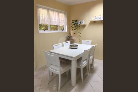 Casa à venda com 3 quartos, 180m² em Vila Campo Grande, São Paulo