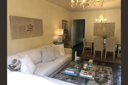 Casa à venda com 3 quartos, 180m² em Vila Campo Grande, São Paulo