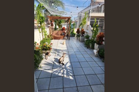 Casa à venda com 180m², 3 quartos e 2 vagas