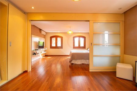 Casa à venda com 4 quartos, 453m² em Jardim Marajoara, São Paulo