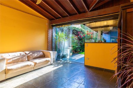 Casa à venda com 125m², 2 quartos e 2 vagas