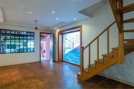 Casa à venda com 125m², 2 quartos e 2 vagas