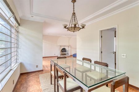 Casa à venda com 3 quartos, 380m² em Campo Belo, São Paulo