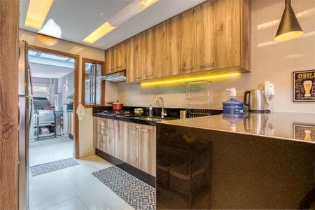 Casa à venda com 275m², 4 quartos e 2 vagas