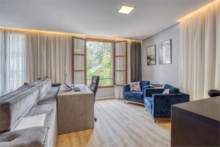 Casa à venda com 275m², 4 quartos e 2 vagas