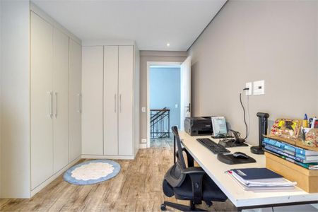 Casa à venda com 275m², 4 quartos e 2 vagas