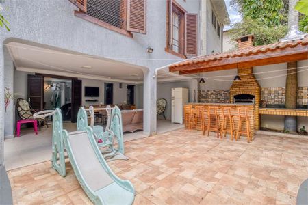 Casa à venda com 275m², 4 quartos e 2 vagas