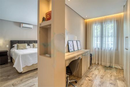 Casa à venda com 275m², 4 quartos e 2 vagas