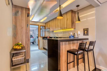 Casa à venda com 275m², 4 quartos e 2 vagas