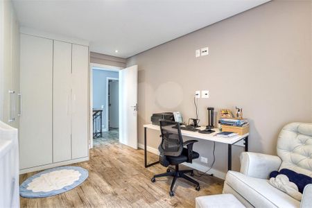 Casa à venda com 275m², 4 quartos e 2 vagas