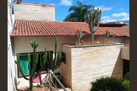 Casa à venda com 1670m², 5 quartos e 3 vagasÁrea Externa