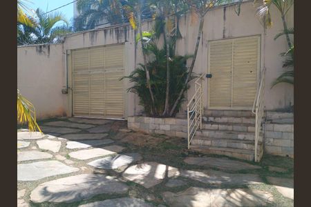 Casa à venda com 1670m², 5 quartos e 3 vagasÁrea Externa