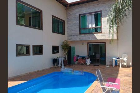 Casa à venda com 1670m², 5 quartos e 3 vagasPiscina