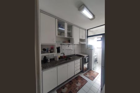 Apartamento à venda com 59m², 2 quartos e 1 vaga Apartamento à venda com 59m², 2 quartos e 1 vagaCozinha - Armários