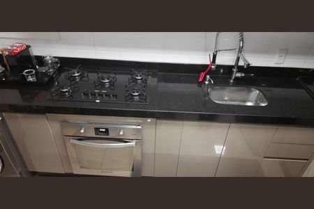 Apartamento à venda com 75m², 2 quartos e 2 vagasCozinha