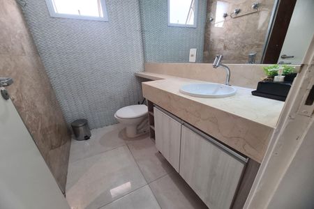 Apartamento à venda com 76m², 3 quartos e 2 vagasBanheiro da Suíte