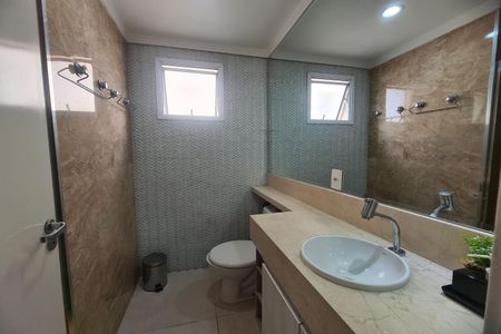 Apartamento à venda com 76m², 3 quartos e 2 vagasBanheiro da Suíte