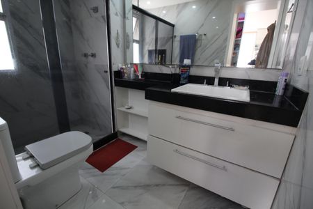 Apartamento à venda com 166m², 4 quartos e 3 vagasBanheiro - Suíte