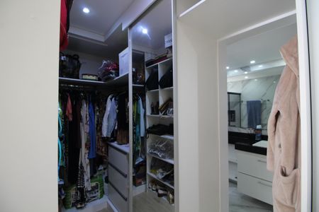 Apartamento à venda com 166m², 4 quartos e 3 vagasCloset Suíte