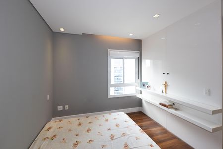 Apartamento à venda com 92m², 3 quartos e 2 vagas Apartamento à venda com 92m², 3 quartos e 2 vagasSuíte