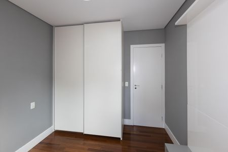 Apartamento à venda com 92m², 3 quartos e 2 vagas Apartamento à venda com 92m², 3 quartos e 2 vagasQuarto 2