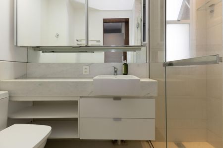 Apartamento à venda com 92m², 3 quartos e 2 vagas Apartamento à venda com 92m², 3 quartos e 2 vagasBanheiro da Suíte