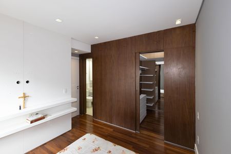 Apartamento à venda com 92m², 3 quartos e 2 vagas Apartamento à venda com 92m², 3 quartos e 2 vagasSuíte