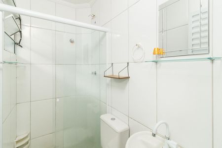 Banheiro de apartamento para alugar com 1 quarto, 35m² em Vila Nova Galvão, São Paulo