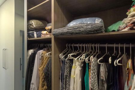 Apartamento para alugar com 120m², 2 quartos e 1 vagaCloset da suíte