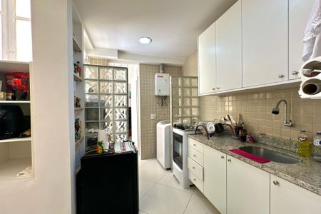 Apartamento para alugar com 135m², 3 quartos e 1 vaga