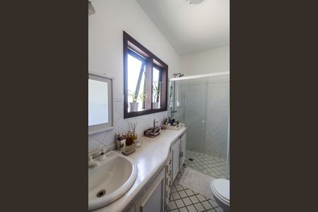 Casa de condomínio para alugar com 450m², 4 quartos e 3 vagasBanheiro da Suíte