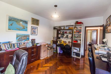 Casa de condomínio para alugar com 450m², 4 quartos e 3 vagasQuarto 4