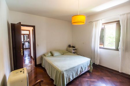 Casa de condomínio para alugar com 450m², 4 quartos e 3 vagasQuarto 3