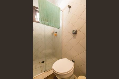 Casa de condomínio para alugar com 450m², 4 quartos e 3 vagasBanheiro de serviço