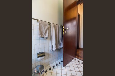 Casa de condomínio para alugar com 450m², 4 quartos e 3 vagasBanheiro