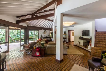 Sala de casa de condomínio para alugar com 4 quartos, 450m² em Residencial Onze (alphaville), Santana de Parnaíba