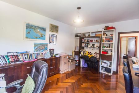 Casa de condomínio para alugar com 450m², 4 quartos e 3 vagasQuarto 4