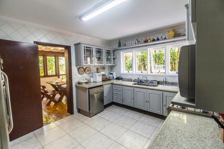 Casa de condomínio para alugar com 450m², 4 quartos e 3 vagasCozinha