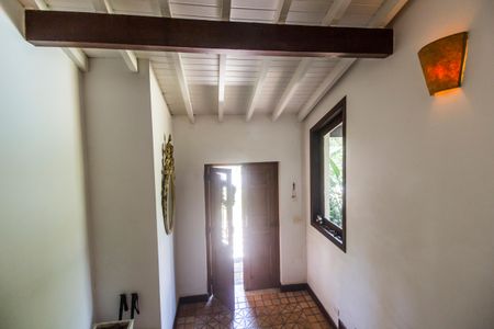 Casa de condomínio para alugar com 450m², 4 quartos e 3 vagasEntrada