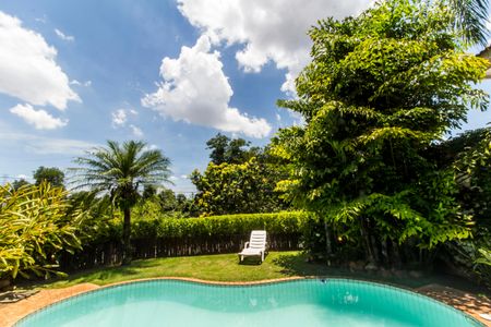 Casa de condomínio para alugar com 450m², 4 quartos e 3 vagasVista