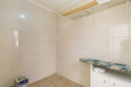 Casa à venda com 75m², 2 quartos e 1 vagaQuarto de Serviço