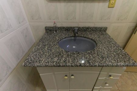 Casa à venda com 75m², 2 quartos e 1 vagaBanheiro