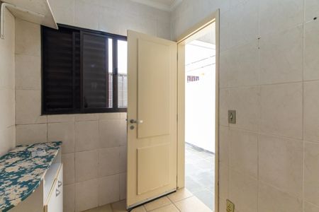 Casa à venda com 75m², 2 quartos e 1 vagaQuarto de Serviço