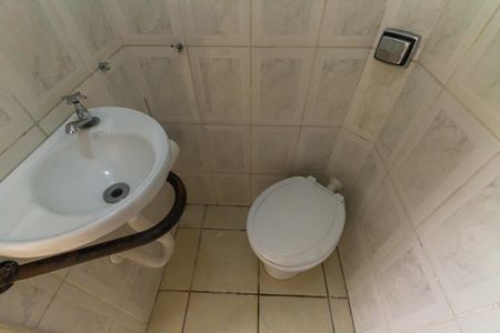 Casa à venda com 75m², 2 quartos e 1 vagaBanheiro de serviço