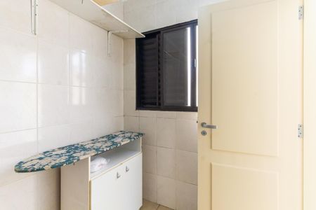 Casa à venda com 75m², 2 quartos e 1 vagaQuarto de Serviço