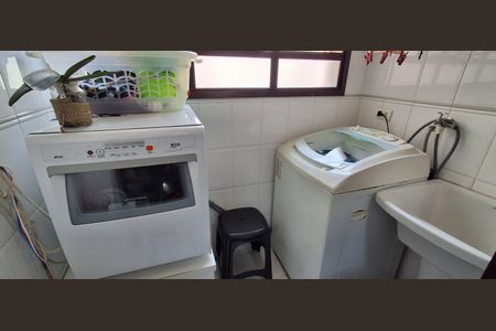 Apartamento à venda com 68m², 2 quartos e 1 vagaÁrea de Serviço 