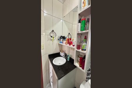 Apartamento à venda com 76m², 2 quartos e 2 vagasBanheiro Social