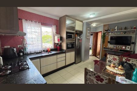 Apartamento à venda com 76m², 2 quartos e 2 vagasSala/Cozinha