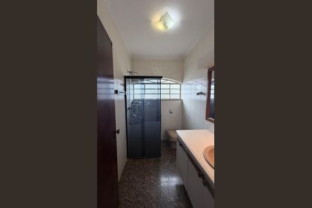 Casa à venda com 250m², 4 quartos e 3 vagasBanheiro
